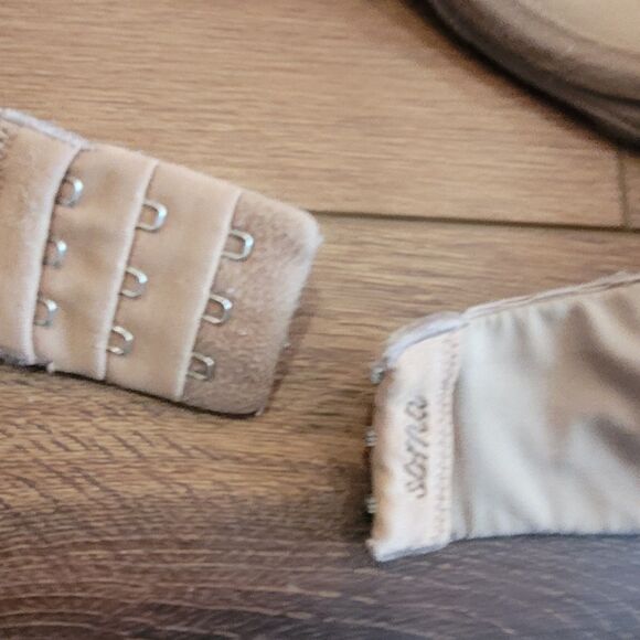 Soma Strapless Bra Size 38C Allura Multiway Underwire Lined Beige NO Straps - Picture 6 of 10